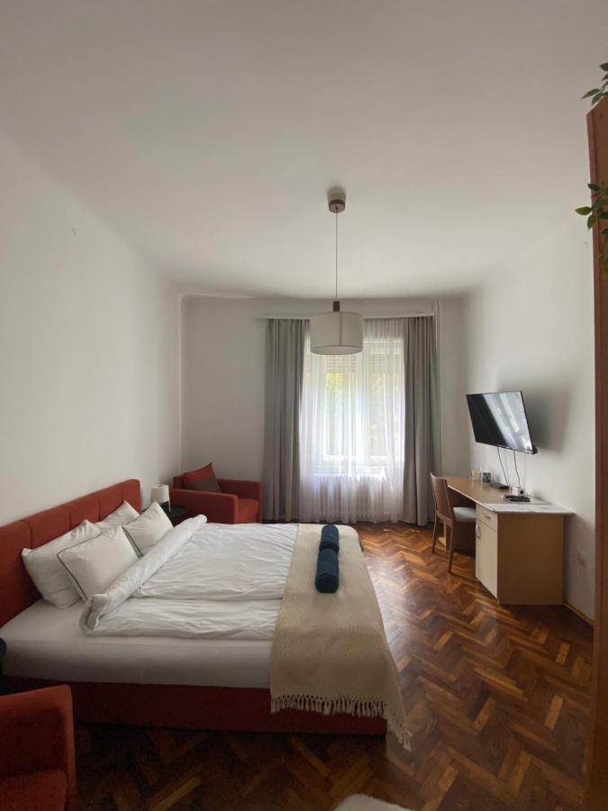 Flora Apartment Novi Sad Extérieur photo